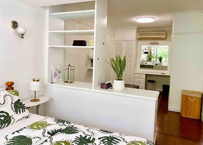 Flip Flop In Townhouse Bangkok
